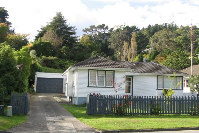 Photo of property in 5 Blue Mountains Road, Silverstream, Upper Hutt, 5019