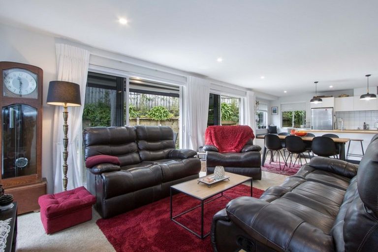 Photo of property in 12 Riverside Place, Katikati, 3129