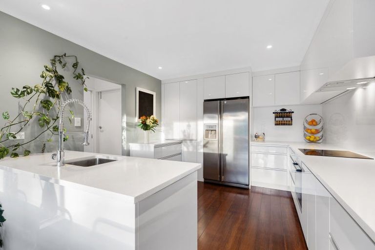 Photo of property in 29 Whitaker Street, Otumoetai, Tauranga, 3110