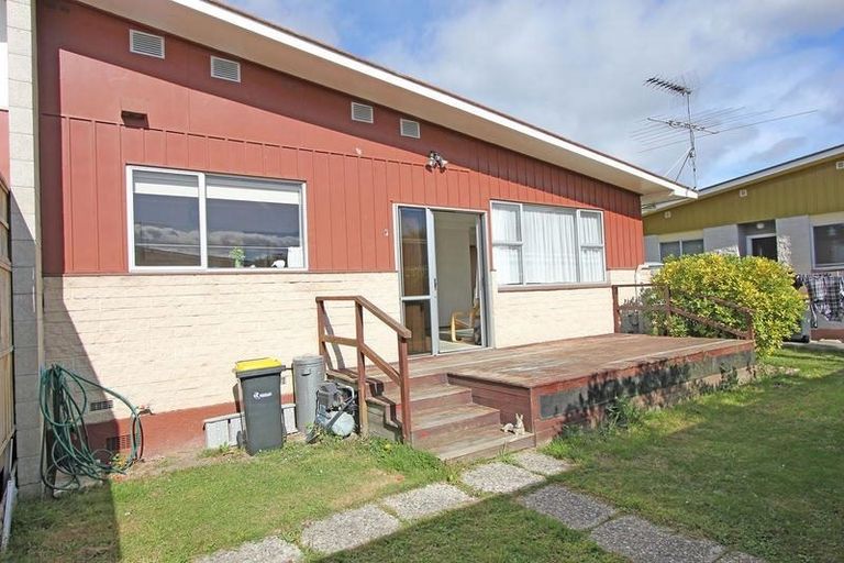 Photo of property in 80f Argyle Street, Mosgiel, 9024