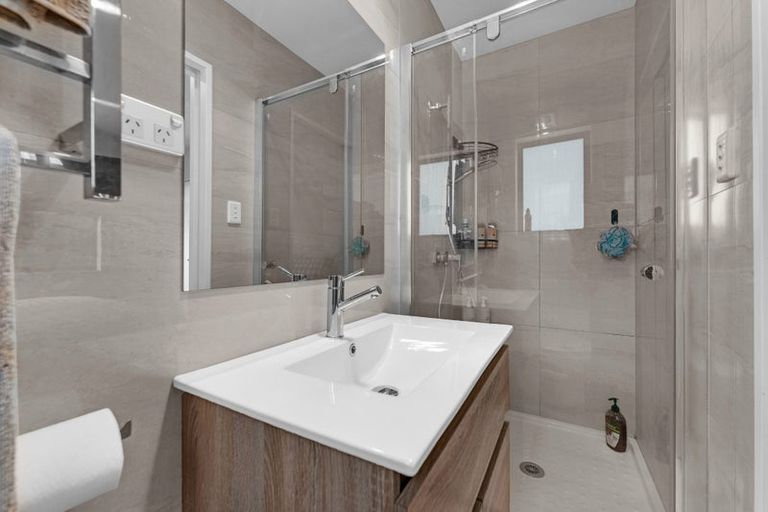 Photo of property in 2 Tidal View Road, Karaka, Papakura, 2113