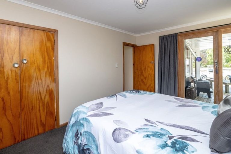 Photo of property in 9 Card Crescent, Featherston, 5710