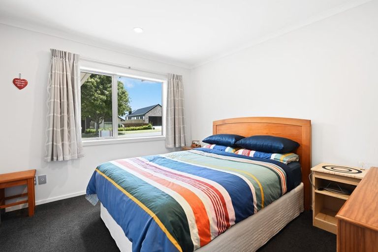 Photo of property in 16 Longbow Terrace, Flagstaff, Hamilton, 3210