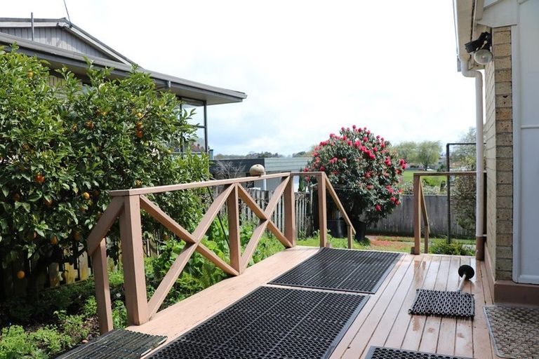 Photo of property in 5 Holden Avenue, Forest Lake, Hamilton, 3200