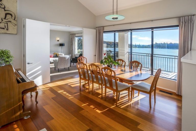 Photo of property in 15a Seaview Road, Paremata, Porirua, 5024