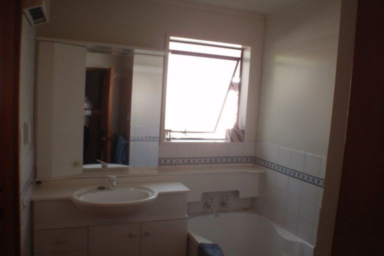 Photo of property in 4 Woodfield Place, Woodend, 7610