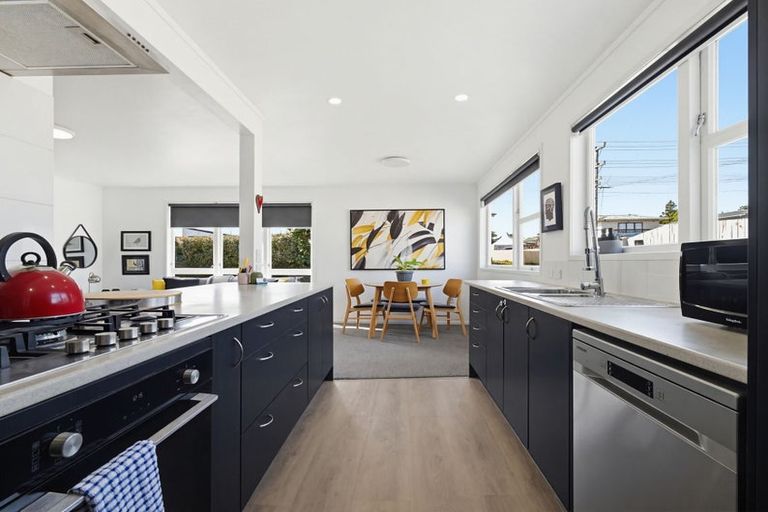 Photo of property in 5 Hetherington Road, Ranui, Auckland, 0612