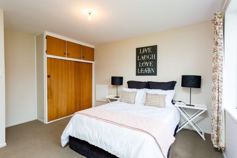 Photo of property in 2/21 Montclare Avenue, Ilam, Christchurch, 8041