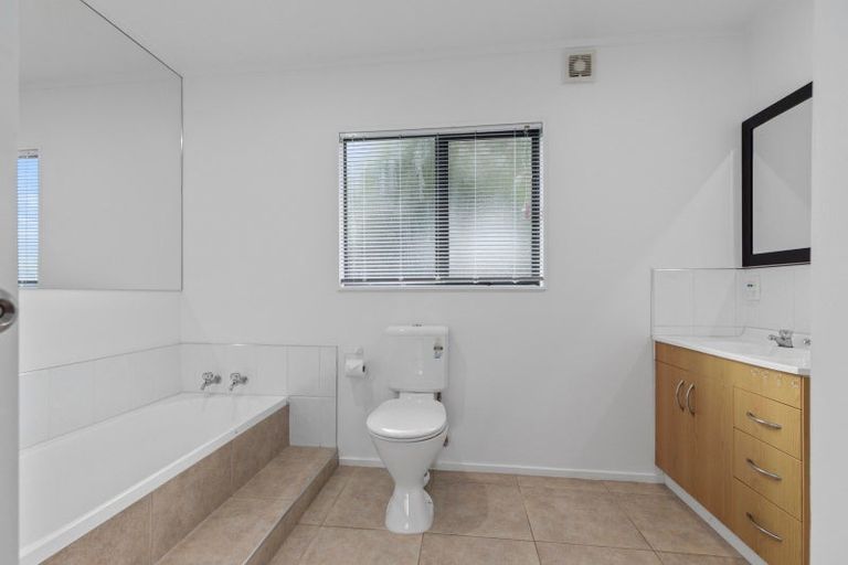 Photo of property in 1174 Papamoa Beach Road, Papamoa Beach, Papamoa, 3118