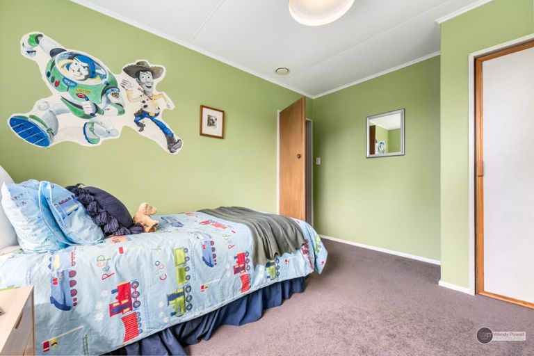 Photo of property in 30 Pekanga Road, Normandale, Lower Hutt, 5010
