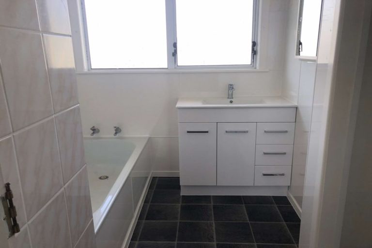 Photo of property in 15 Rochester Street, Tamatea, Napier, 4112