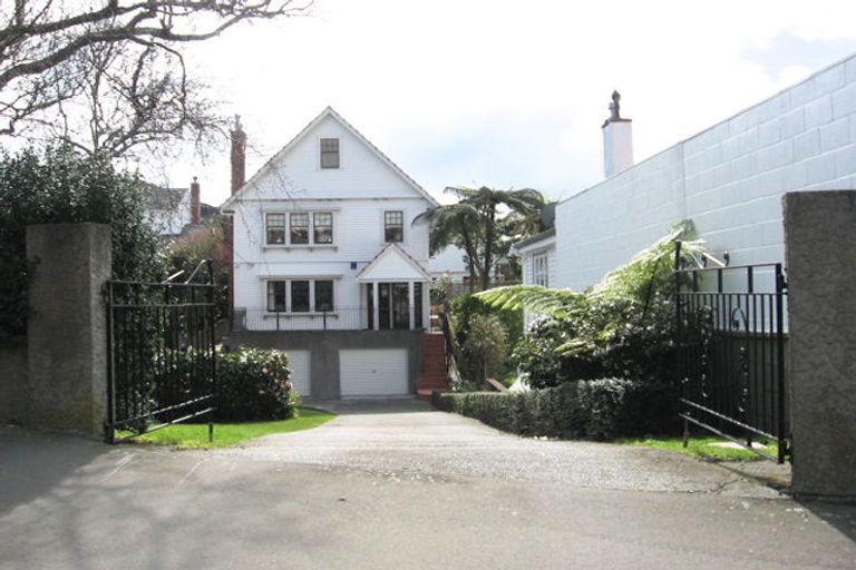 Photo of property in 114 Karori Road, Karori, Wellington, 6012