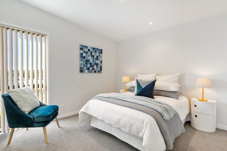 Photo of property in 38a Links Road, New Lynn, Auckland, 0600