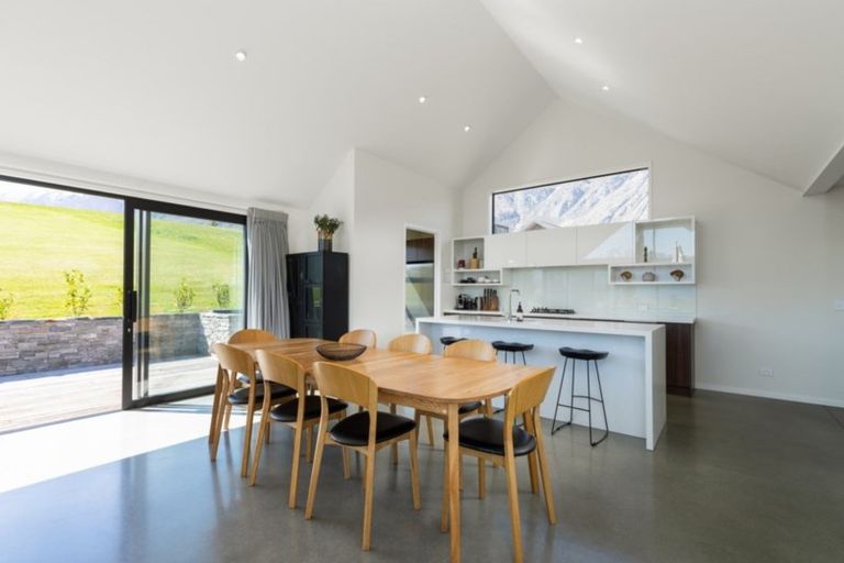 Photo of property in 35 Jacks Point Rise, Jacks Point, Queenstown, 9371