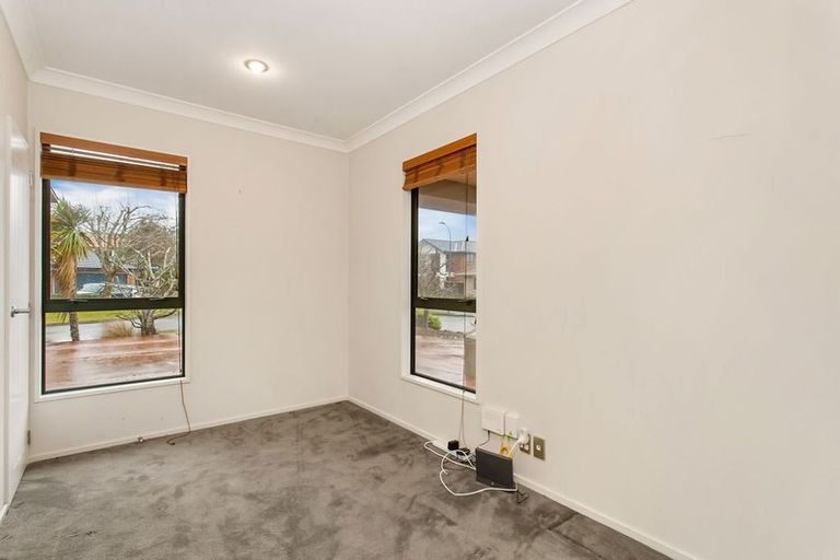 Photo of property in 2 Breton Close, Northwood, Christchurch, 8051