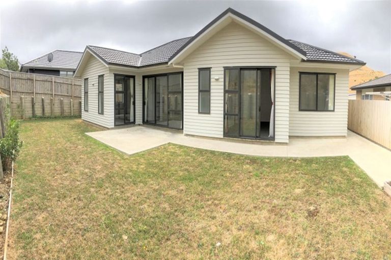 Photo of property in 6 Rochdale Drive, Churton Park, Wellington, 6037