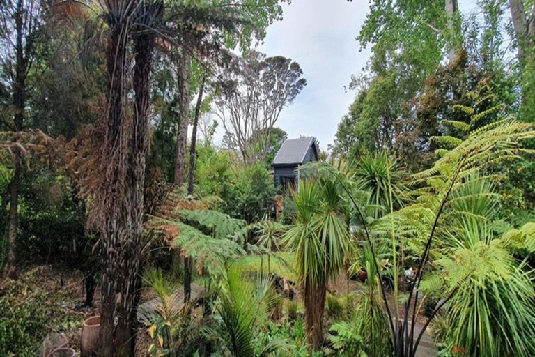 Photo of property in 22 Lorenzen Bay Road, Raglan, 3225