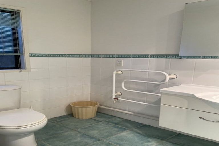 Photo of property in 9 Wilbur Place, Pakuranga Heights, Auckland, 2010