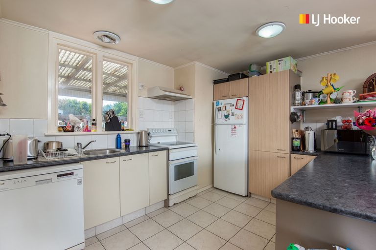 Photo of property in 141 Richardson Street, Saint Clair, Dunedin, 9012