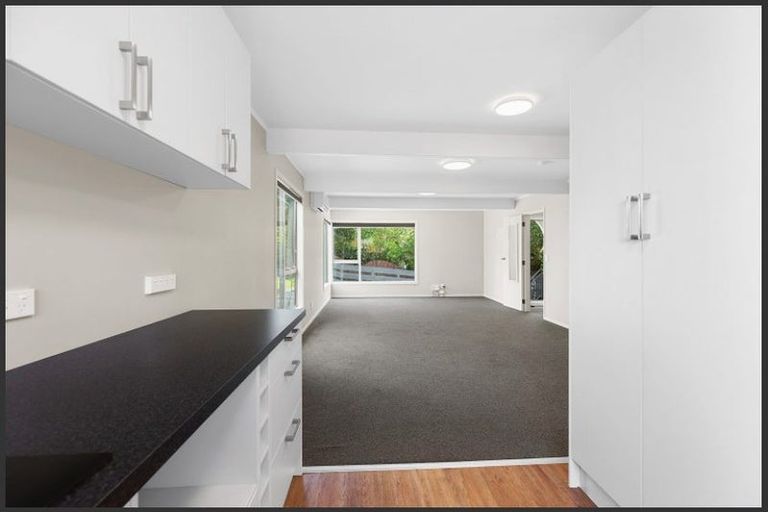 Photo of property in 27 Izard Road, Khandallah, Wellington, 6035