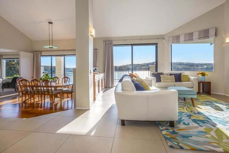 Photo of property in 15a Seaview Road, Paremata, Porirua, 5024