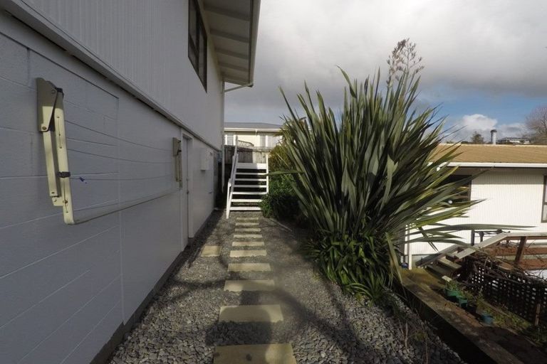 Photo of property in 10 Stuart Place, Blagdon, New Plymouth, 4310