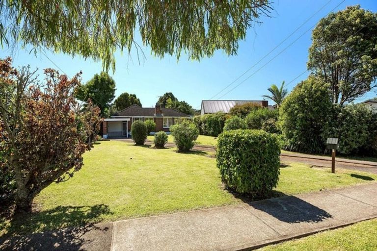 Photo of property in 37 Millen Avenue, Pakuranga, Auckland, 2010