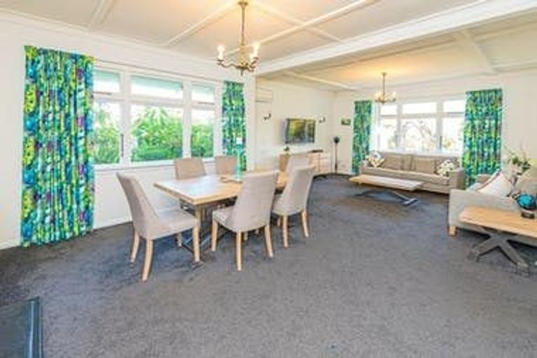 Photo of property in 124 Anzac Parade, Whanganui East, Whanganui, 4500