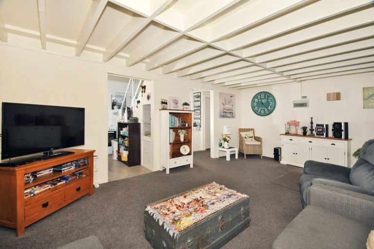 Photo of property in 25a Manse Street, Regent, Whangarei, 0112