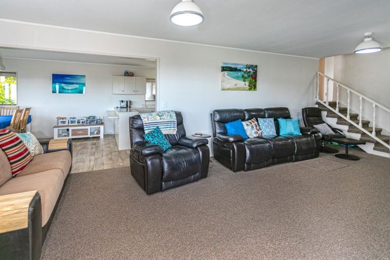 Photo of property in 127 Tuna Place, Onemana, Whangamata, 3691