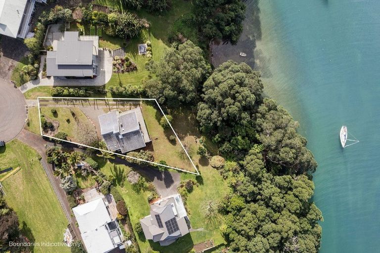 Photo of property in 22 Giles Way, Tanners Point, Katikati, 3177