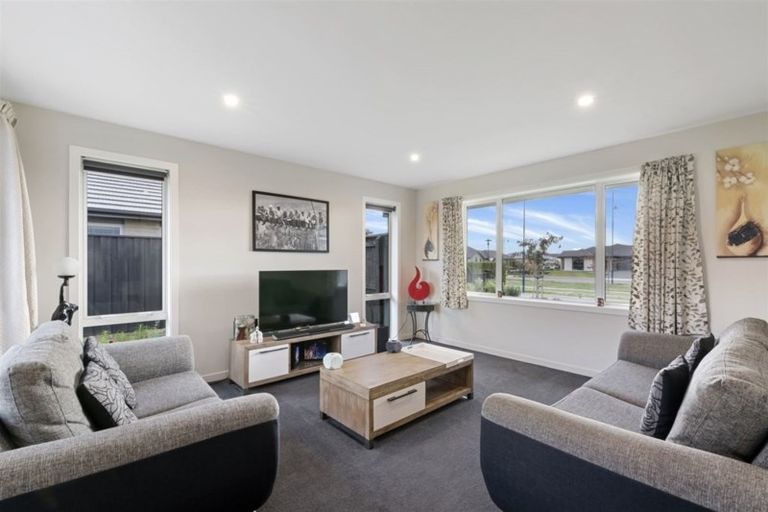 Photo of property in 23 Tutaipatu Avenue, Pegasus, 7612