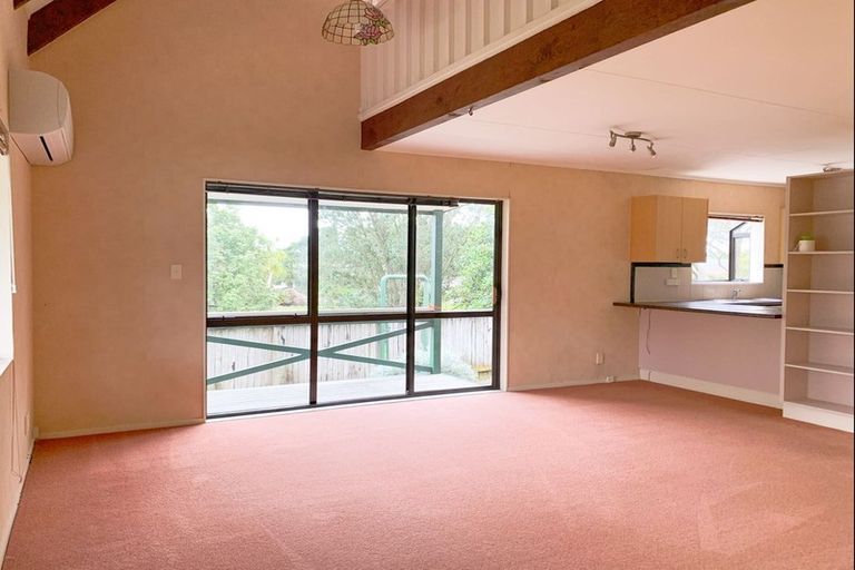 Photo of property in 1 Harvest Drive, Henderson, Auckland, 0612