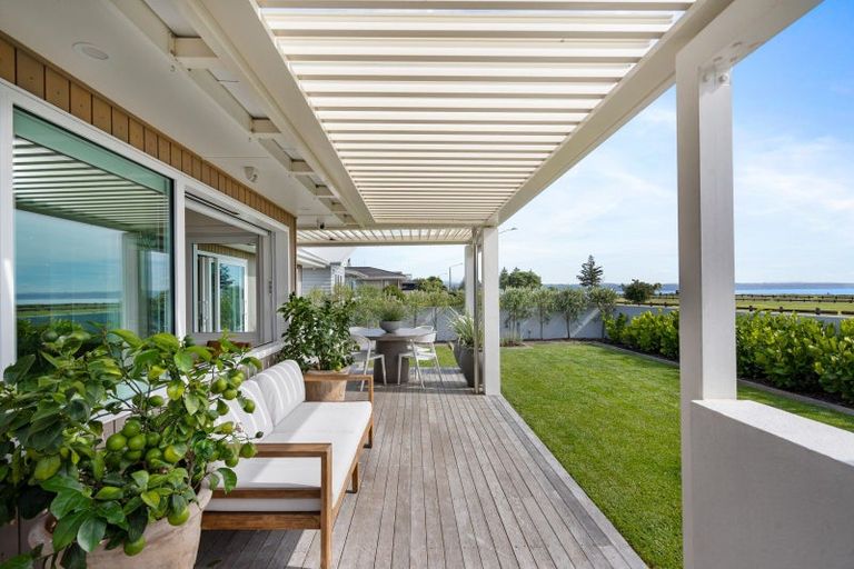 Photo of property in 3 The Esplanade, Westshore, Napier, 4110