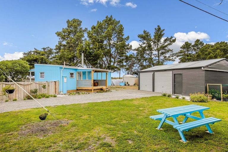 Photo of property in 19 South Crescent, Amberley, 7481