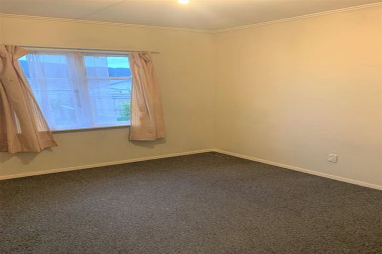 Photo of property in 4 Castlerea Street, Wainuiomata, Lower Hutt, 5014