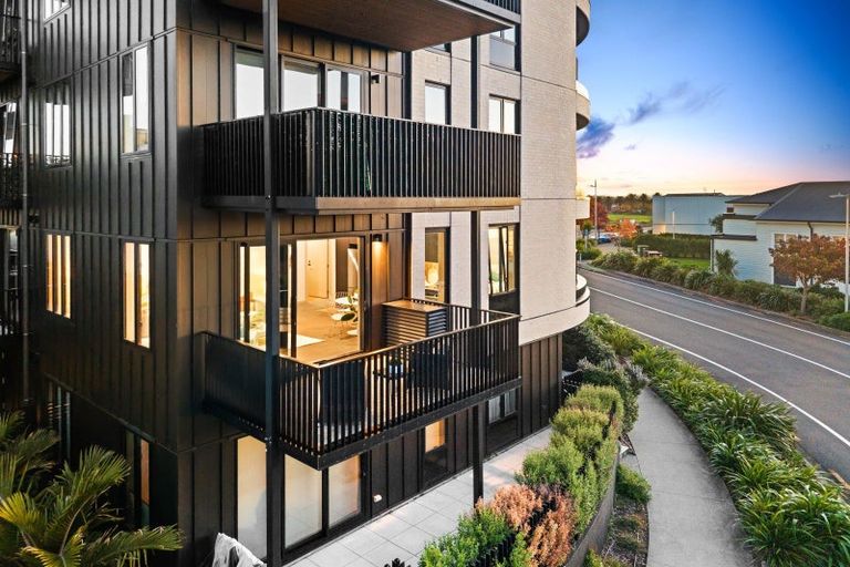 Photo of property in 202/2 Launch Road, Hobsonville, Auckland, 0616