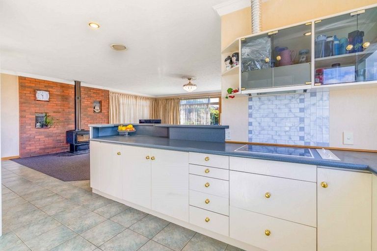 Photo of property in 728 Queens Drive, Waikiwi, Invercargill, 9810