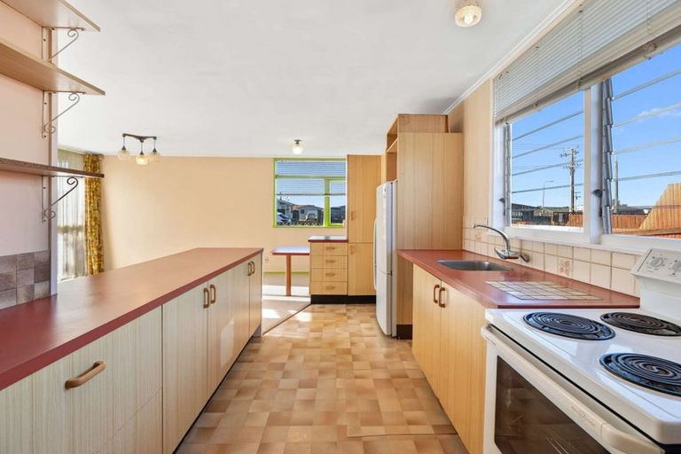 Photo of property in 21 Raupo Street, Castlecliff, Whanganui, 4501