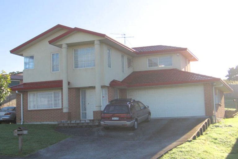 Photo of property in 17 Fairchild Avenue, Goodwood Heights, Auckland, 2105