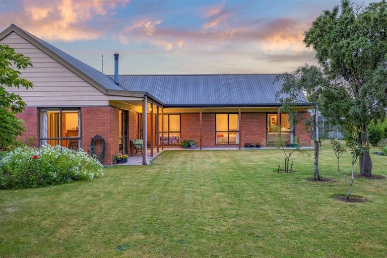 Photo of property in 18 Nepal Place, Burnside, Christchurch, 8053