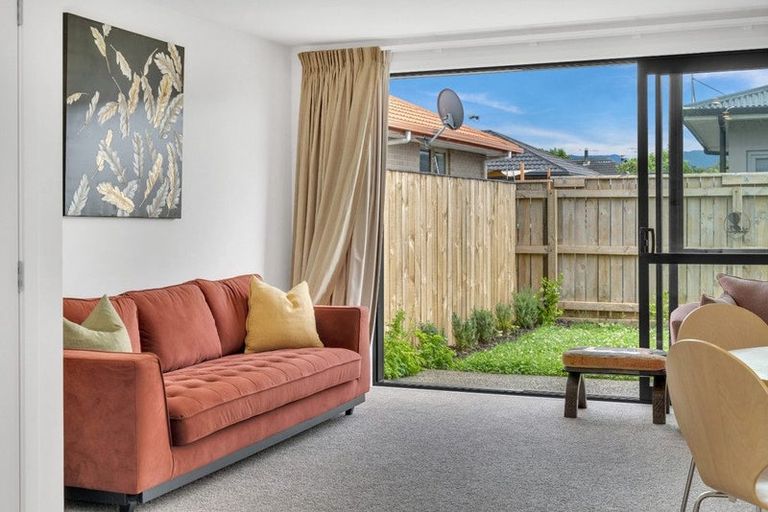 Photo of property in 5/20 Ballinger Place, Carterton, 5713