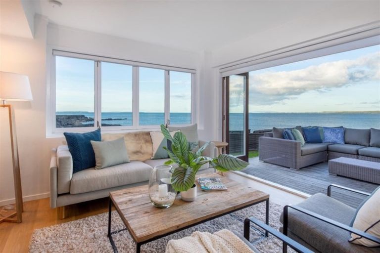 Photo of property in 2/259 Hurstmere Road, Takapuna, Auckland, 0622