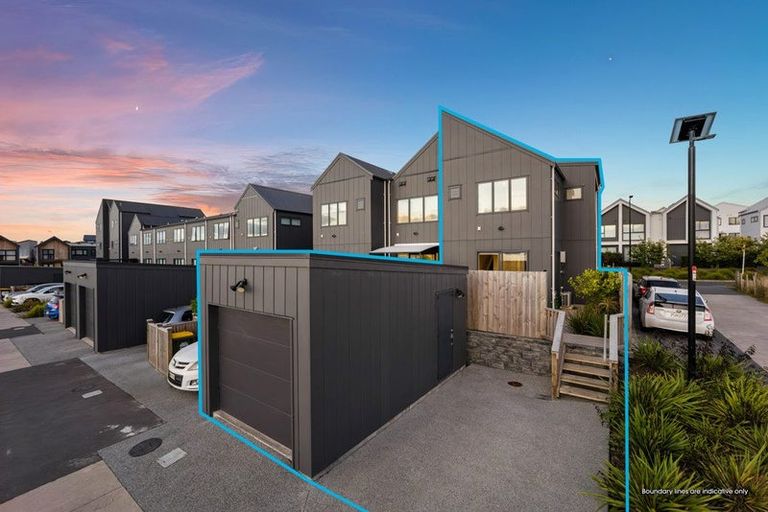 Photo of property in 82 Tarapuka Road, Westgate, Auckland, 0814