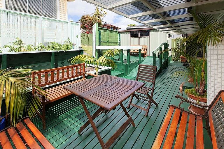 Photo of property in 1/4 Argyle Road, Browns Bay, Auckland, 0630