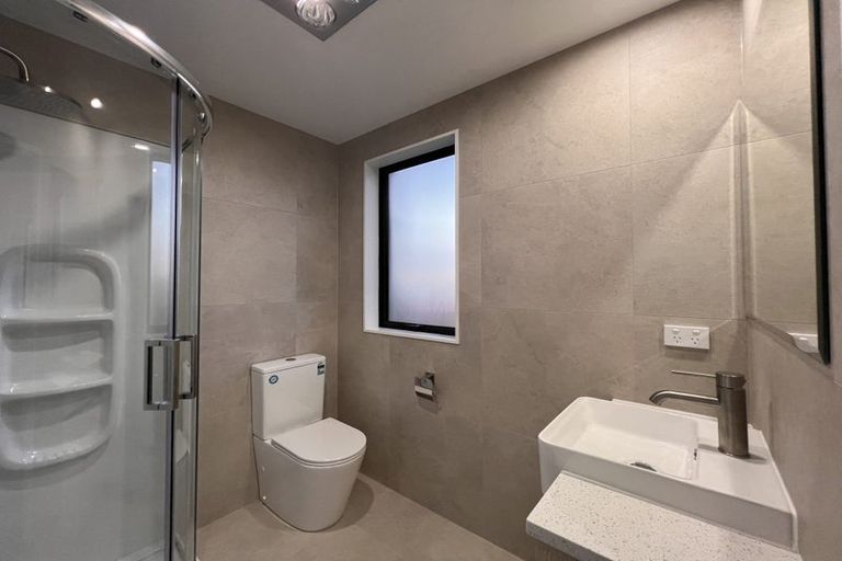 Photo of property in 130d Bradbury Road, Botany Downs, Auckland, 2010