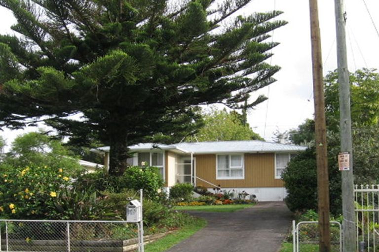 Photo of property in 29 Lowtherhurst Road, Massey, Auckland, 0614