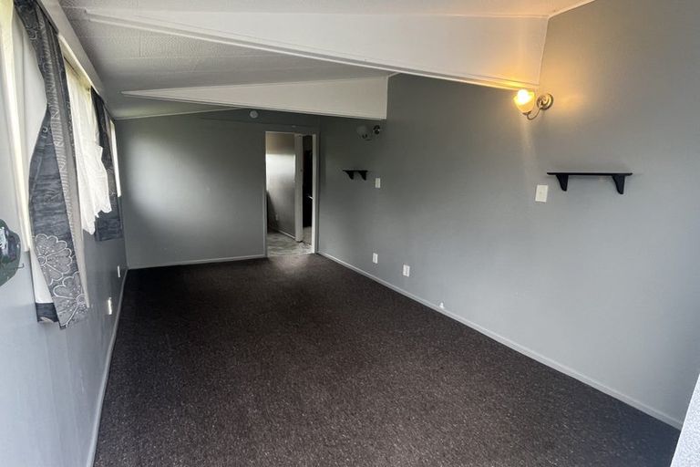 Photo of property in 6 Radnor Place, Highbury, Palmerston North, 4412