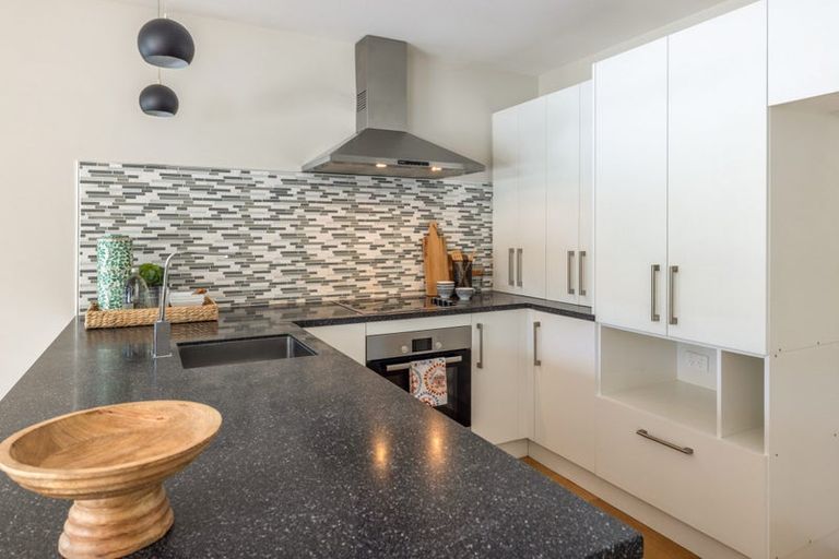 Photo of property in 19 Sea View Road, Ostend, Waiheke Island, 1081