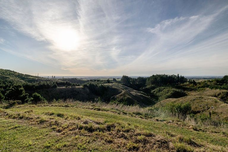 Photo of property in 191 Ngahere Park Road, Turitea, Palmerston North, 4472